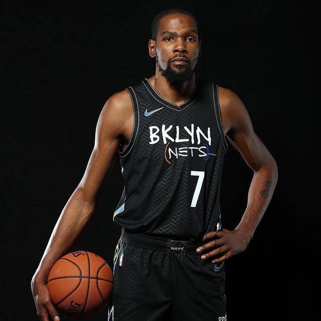 愛德華茲得分如虹 文班貢獻全面 森林狼在卡位戰中戰勝馬刺.